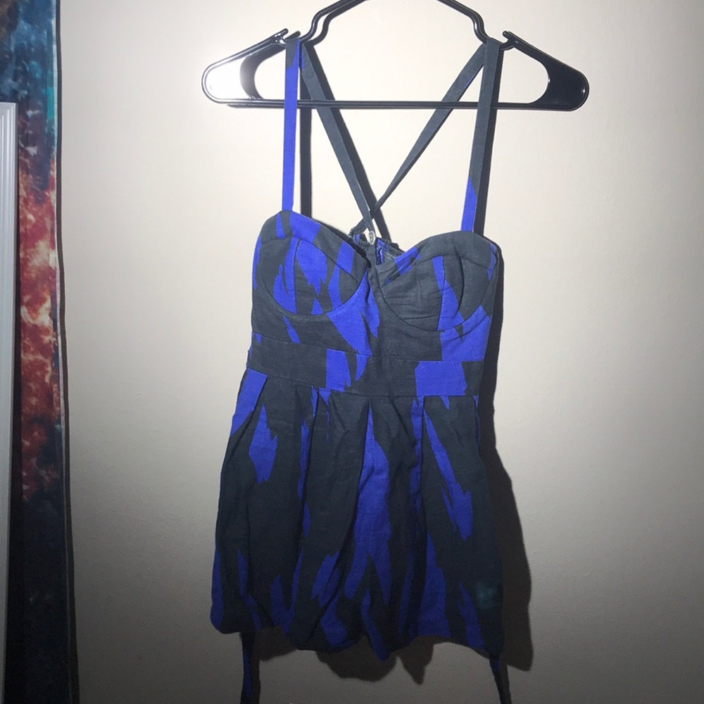 F21 adjustable top with built in breast support